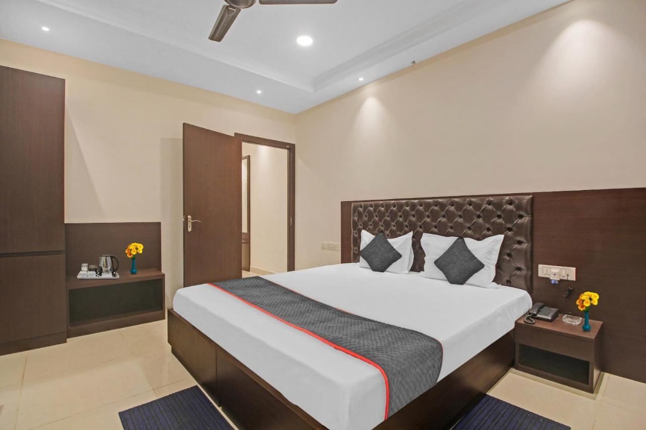 Super Townhouse Centre Point Inn Near Esplanade Metro Station コルカタ エクステリア 写真